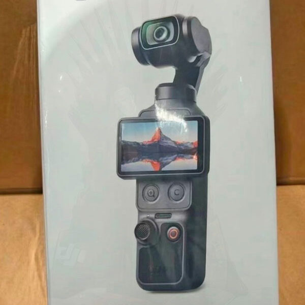 DJI Osmo Pocket 4 Creator Combo